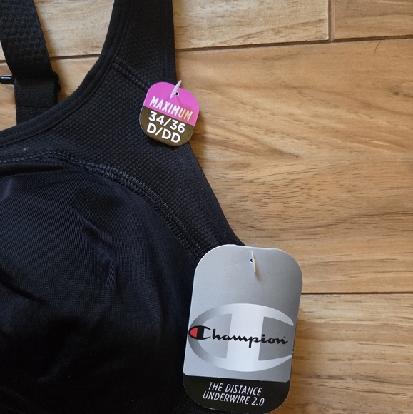 Champion | NWT The Distance Underwire 2.0 Sports Bra in Black Size 34/36D/DD - Picture 6 of 8